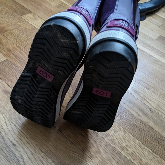 UGG snow boot women's size 7 - Picture 3 of 6